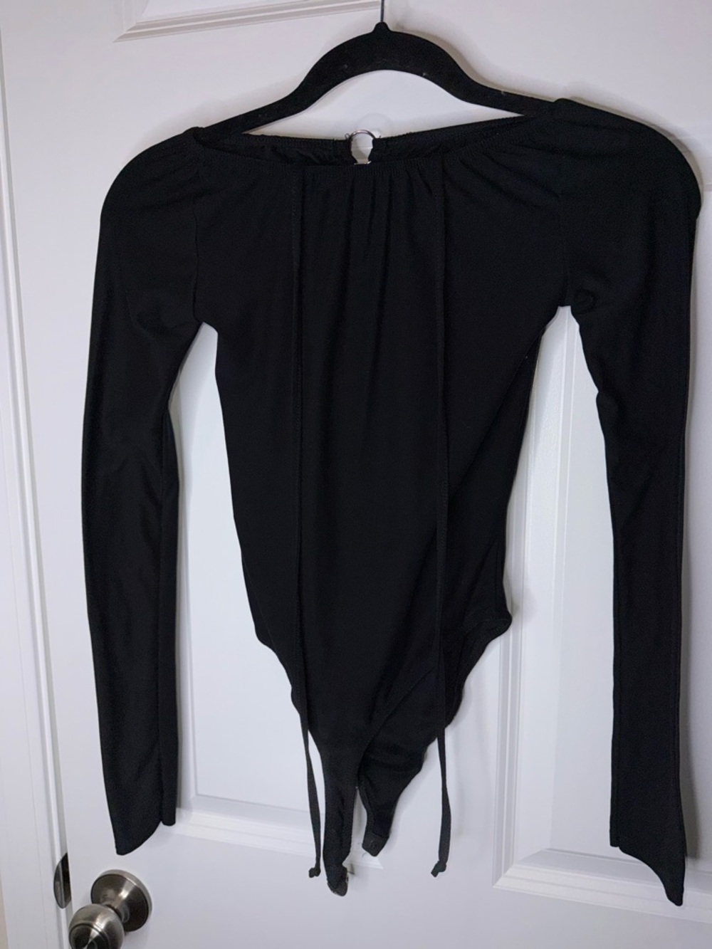 PrettyLittleThing Black Long-Sleeve Cutout Bodysuit - Picture 5 of 5